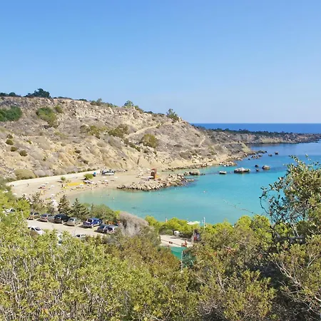 Rosaleen - Center Semesterbostad Ayia Napa